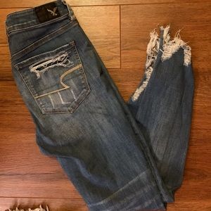 AEO distressed skinny jeans
